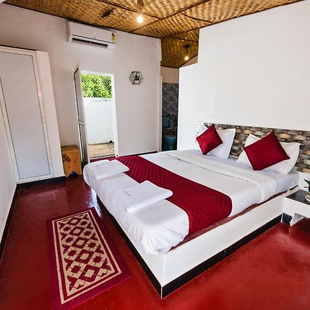 Hotel La Paulo'S Near Beach Resort Морджим Екстер'єр фото